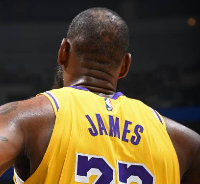 🏀 The Relentless Pursuit of Greatness: A Look at LeBron James's Illustrious Career